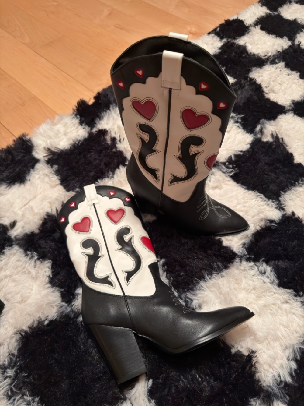Women’s Black & White Heart Inlay Cowboy Boots